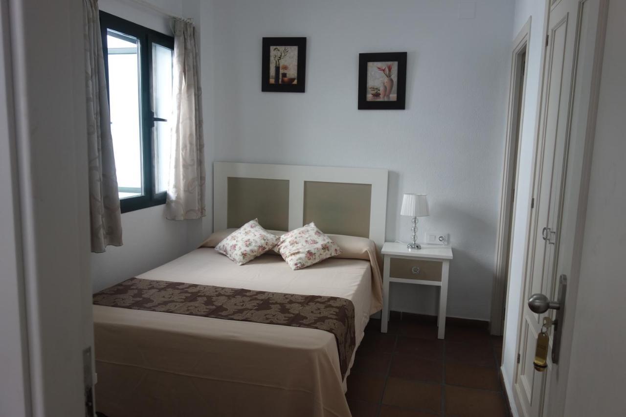 Hotel Dona Lina Севиля Екстериор снимка