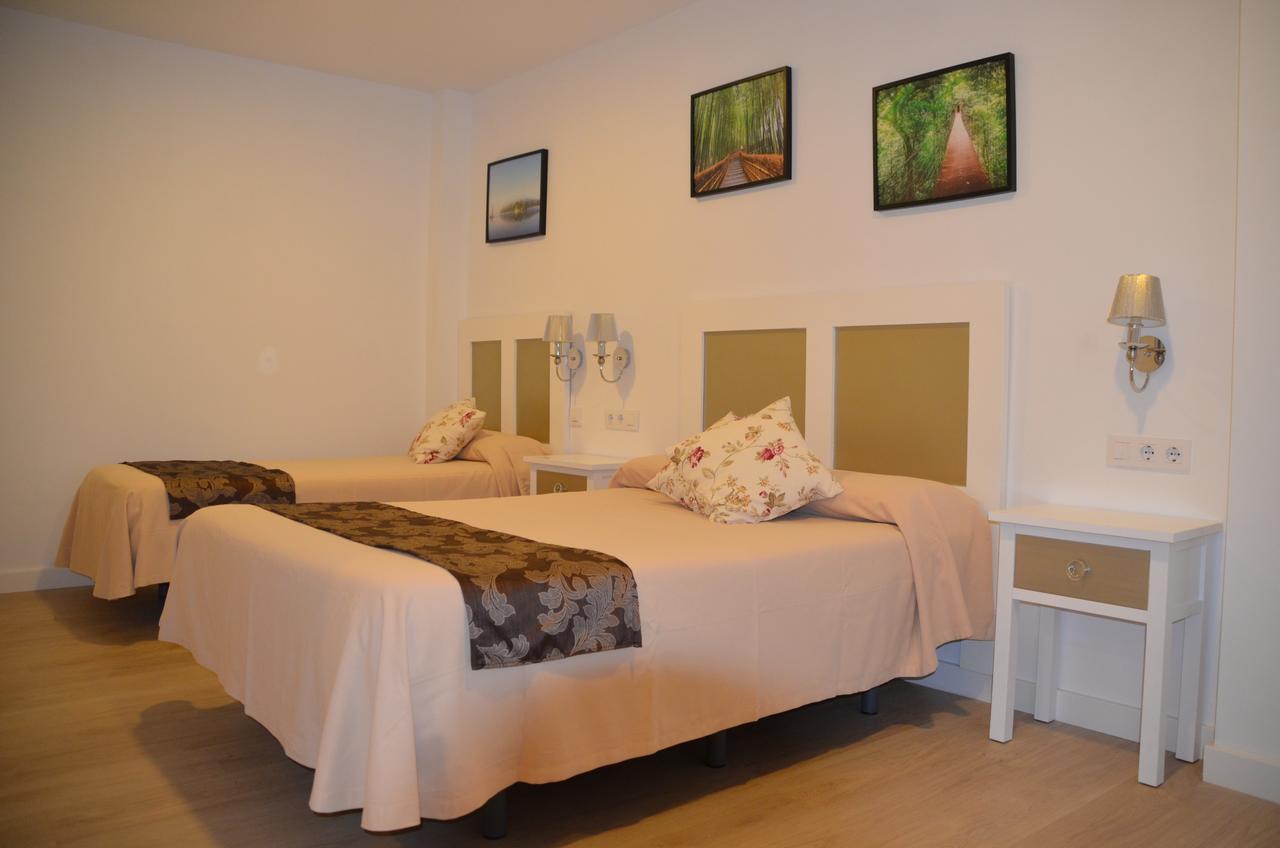 Hotel Dona Lina Севиля Екстериор снимка