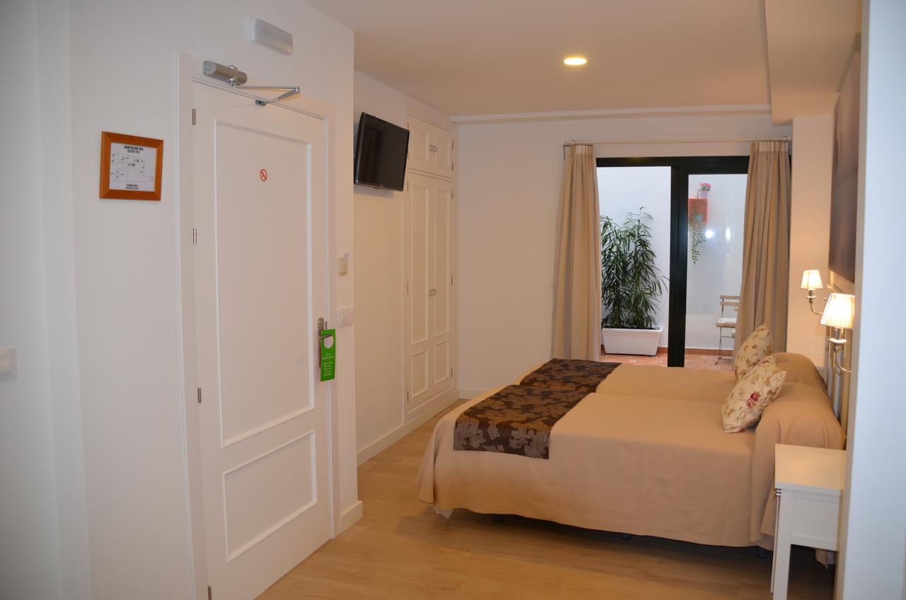 Hotel Dona Lina Севиля Екстериор снимка