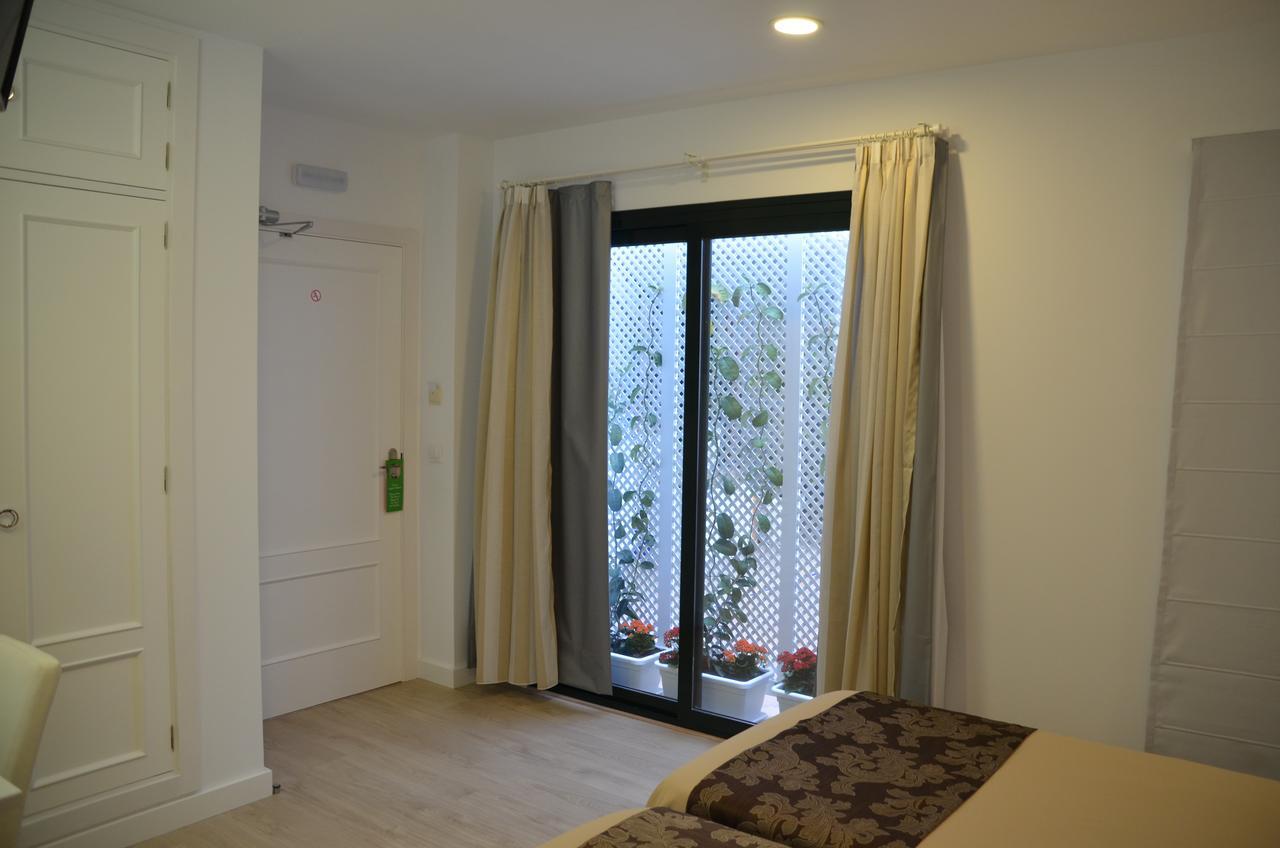 Hotel Dona Lina Севиля Екстериор снимка